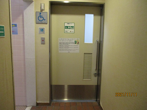 1階共用多機能トイレ