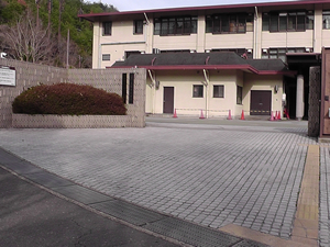 正門
